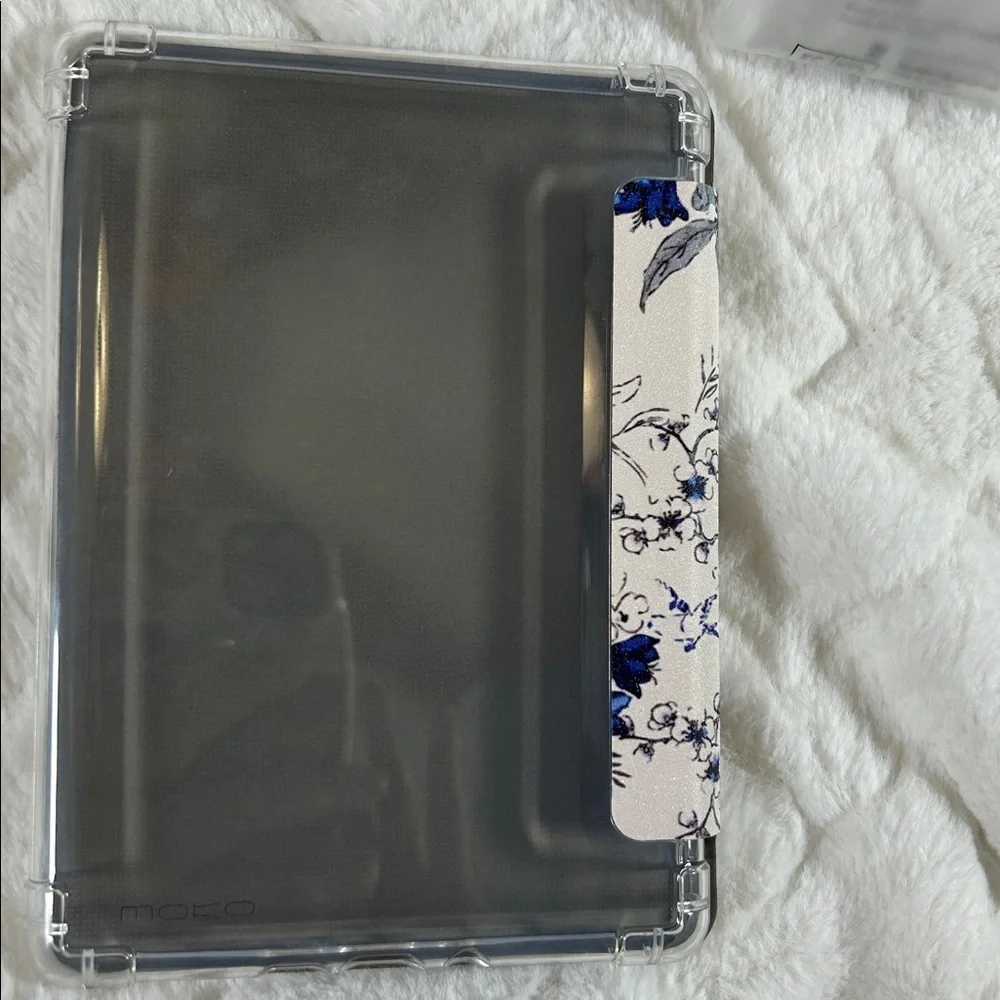 MOKO Kindle Case with Blue Floral Print
